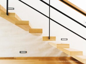 854 - Escalier bois et métal