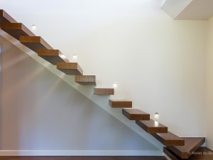 865 - Escalier en bois