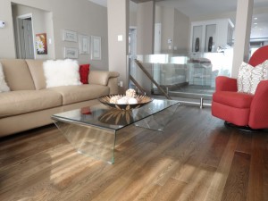 Plancher long, frêne sélect naturel 3-5 po. huilé et coloré