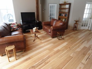 Plancher standard, hickory 5 po. et 3 1/4 po. authentique
