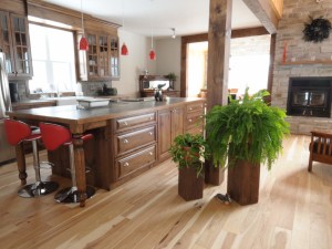 Plancher standard, hickory 5 po. et 3 1/4 po. authentique