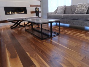 Plancher long, noyer noir sélect naturel 5 po semi lustre