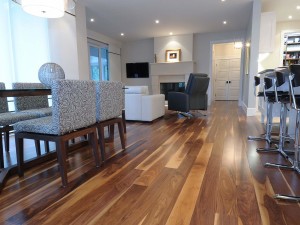 Plancher long, noyer noir sélect naturel 5 po semi lustre