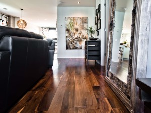 Plancher standard en noyer noir